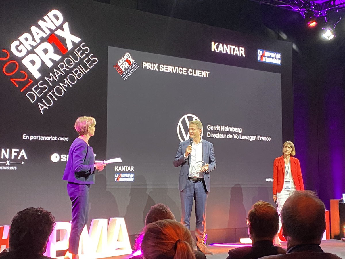 Volkswagen reçoit le Prix du Service Client du Grand Prix des Marques Automobiles 2021 !