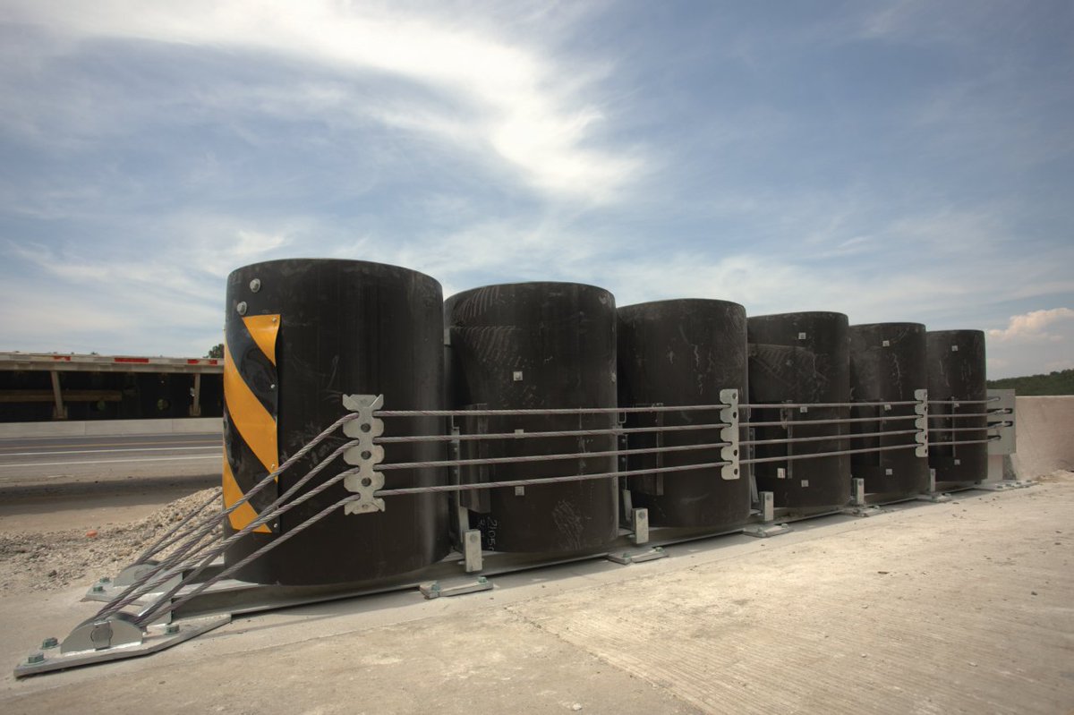 Our REACT™ M system was selected by TDOT to bring an added layer of safety to their modification project on I-75. Our distributor, <a href="/SiteSafeProduct/">Site-Safe</a> oversaw the installation: trinityhighway.com/react-m-crash-…
#MASH #CrashCushions #SiteSafe #TrinityHighway #Tennessee #DOT #TDOT