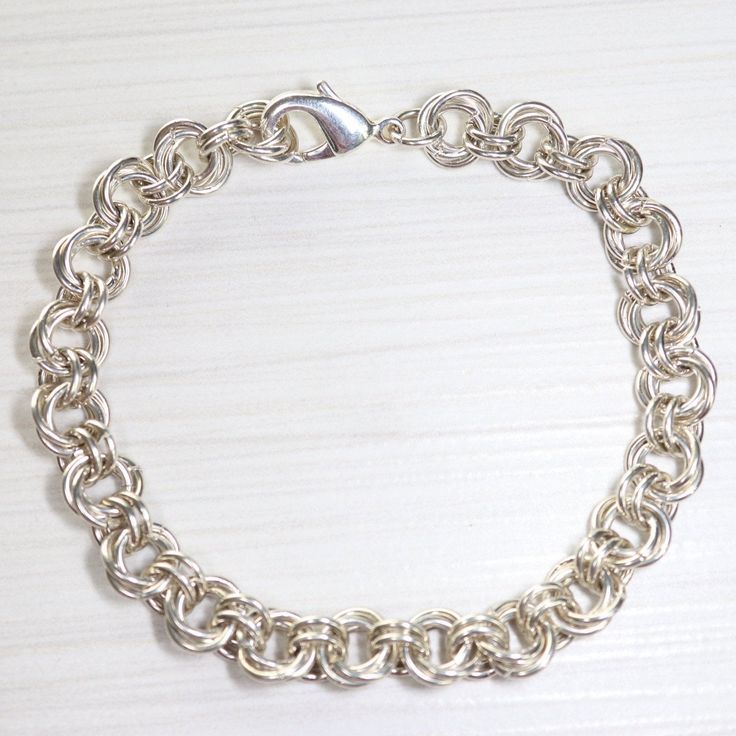WBeadworks's tweet photo. https://t.co/I47wp6mkcH #argentiumsilver #tarnishresistant #silverchainbracelets #silverbracelets #chainbracelets #bracelets #fallstyle #handmade #chainmaille #chainlinkbracelet @BlazedRTs @OnlineShopRT @SpxcRTs @GamerGalsRT @SGH_RTs @rtsmallstreams #wristready #classicstyle https://t.co/N9fGtacqcJ