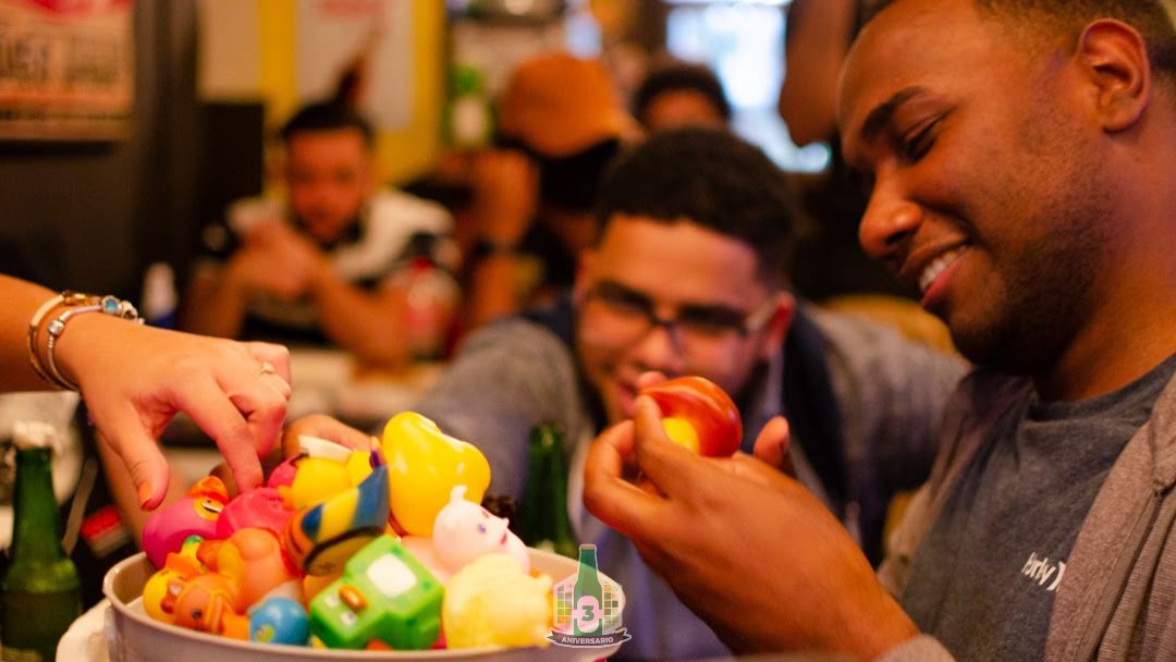 Rico #tbt les traemos hoy.

Pssst: en nuestra cuenta de Instagram tenemos un giveway de tres entreadas para El Conversatorio: Trabajando Como «Consultor»

#friajs #friajselconversatorio