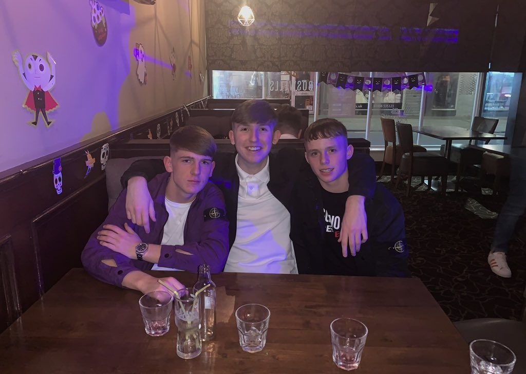 <a href="/aidenbradford1/">aidenbradford</a> Happy Birthday brady mate have a belter🍻
