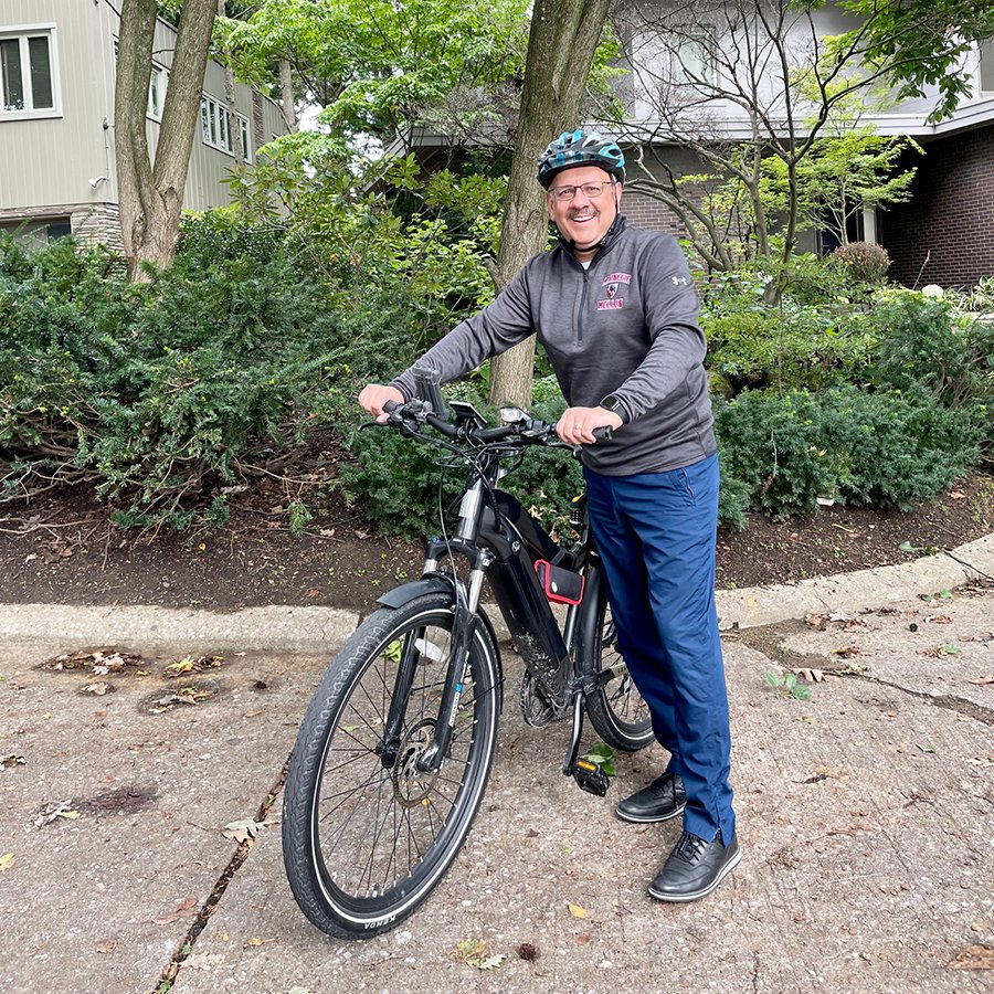 BikePGH's tweet photo. Love seeing everyone out celebrating #BiketoCampusWeek!
@PittChancellor, @CMUProvost, @CarnegieMellon, @PittProvost, @SustainablePitt https://t.co/3g0Kg9wvm3