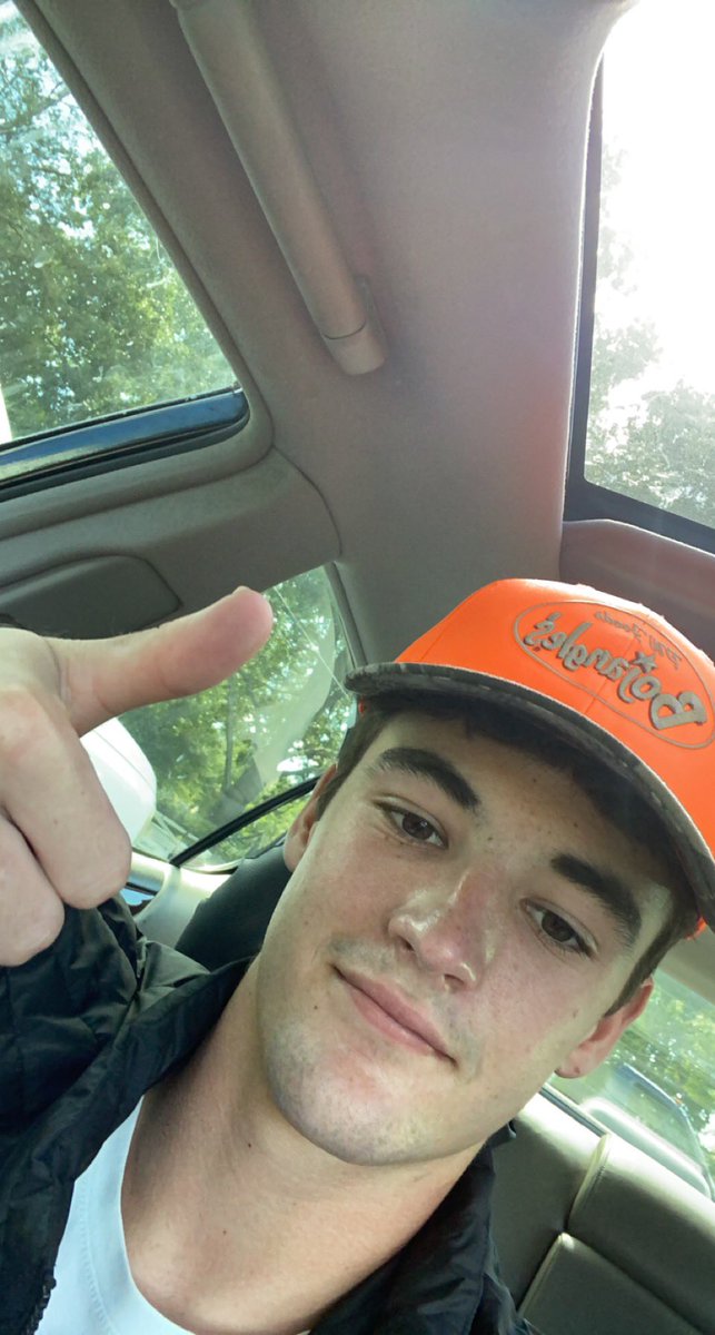 Super Thankful for <a href="/BojanglesFV/">Bojangles' Farmville</a> and <a href="/JimWhitehead23/">Jim Whitehead</a> for the opportunity!Can't wait to get started🤝 Make sure you order "The Dj" when you come in @djbballwright 😉 ITS BO TIME!!! #bojangles #13sticks #NIL