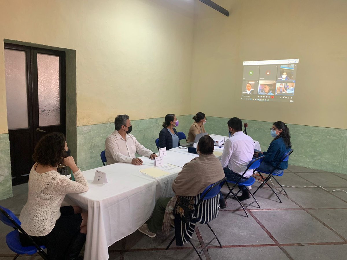 cepaciq's tweet photo. El Consejo de Participación Ciudadana Regional 2 llevó a cabo su sesión número 9 en las instalaciones de la casa de cultura del municipio de Cadereyta de manera semi presencial,  donde se hizo entrega de reconocimientos por su dedicación y esmeró. 🙋🏻‍♀️🙋🏻

#CEPACIQ @SEGOB_Queretaro https://t.co/aGINuEqtla