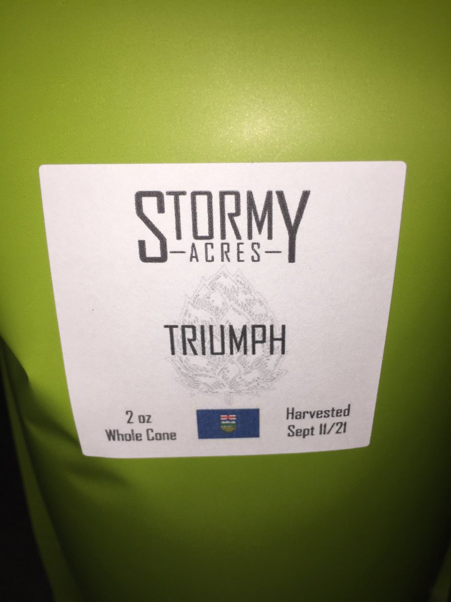 Grapes2GlassYYC's tweet photo. Now in stock!  Freshly packaged whole cone Triumph, Chinook and Styron G.  Just dropped off by Stormy Acres. https://t.co/vHBJUFAs3t