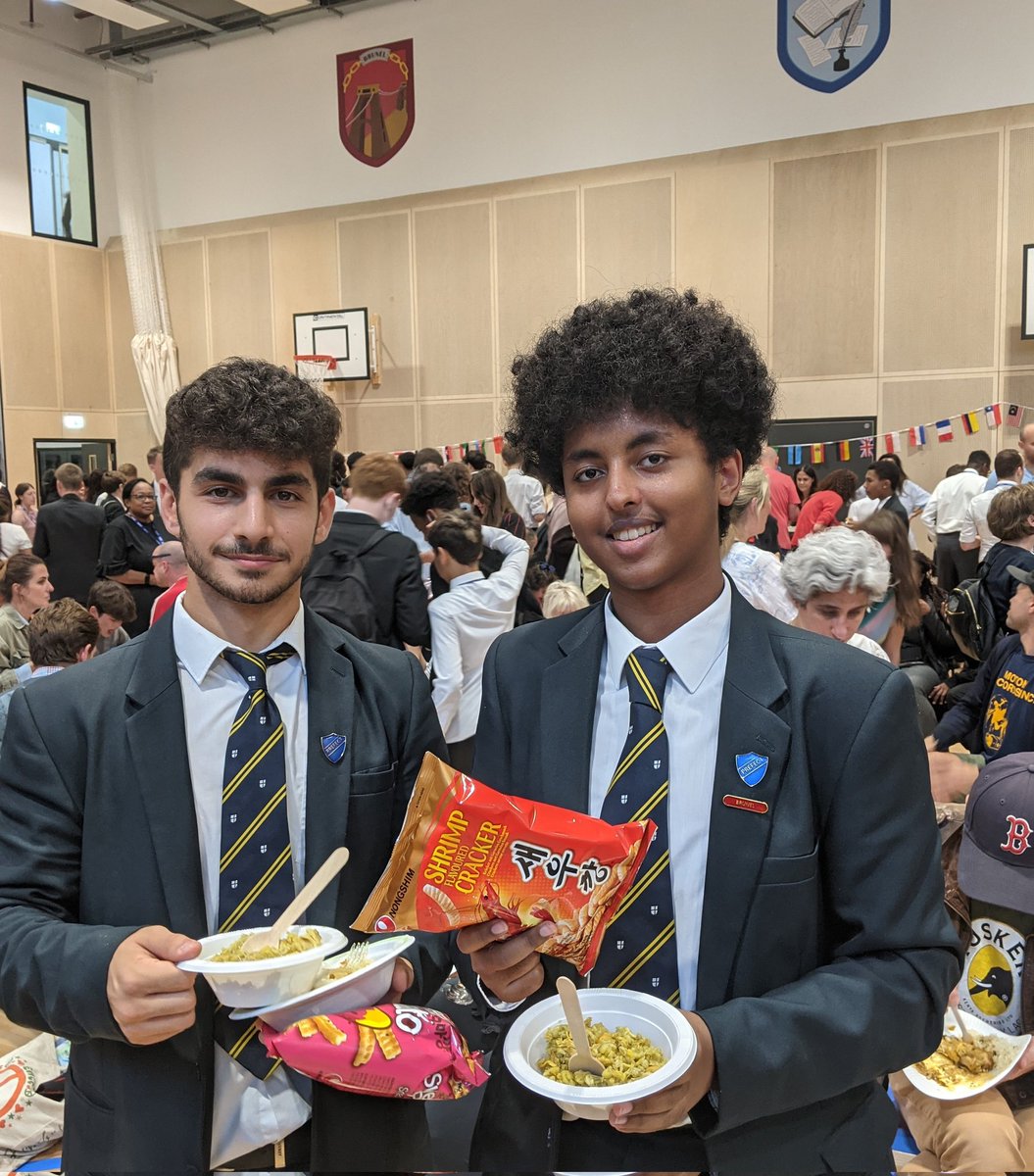 FBS_SixthForm's tweet photo. What a fantastic evening celebrating our school community. @FBS_SixthForm https://t.co/IFlzB2zkmO