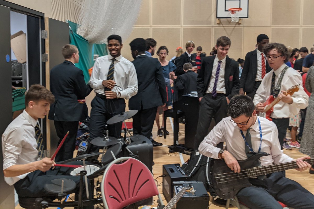 FBS_SixthForm's tweet photo. What a fantastic evening celebrating our school community. @FBS_SixthForm https://t.co/IFlzB2zkmO