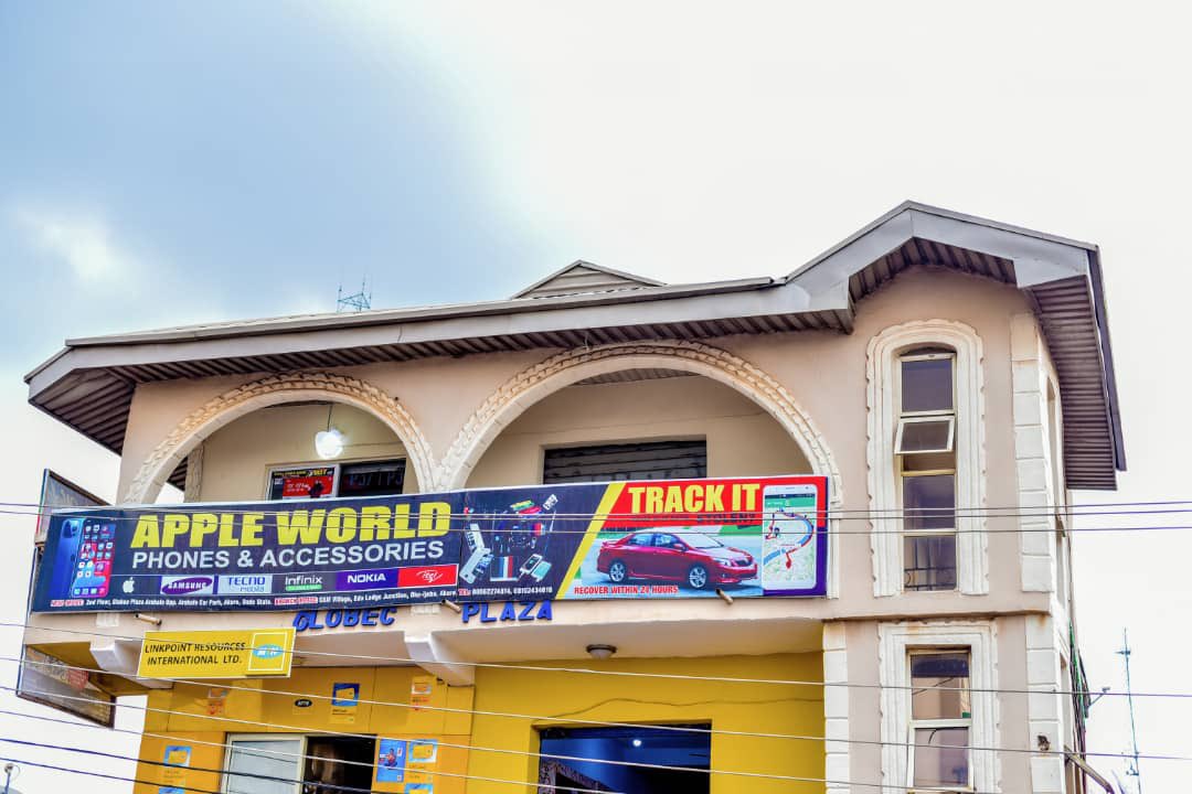 appleWorldAk's tweet image. Do you know AppleWorldAkure…..it’s on the 2nd Floor Globec plaza at Arakale..
@BolanleCole @OloriFade1  @AkureHowFar @Mokennie @SANTIAGO_10TH  @YummyTreat_  @YummyTreat_ @BriggsTohluh @AlibabaSourcing @agnestasia_faka
