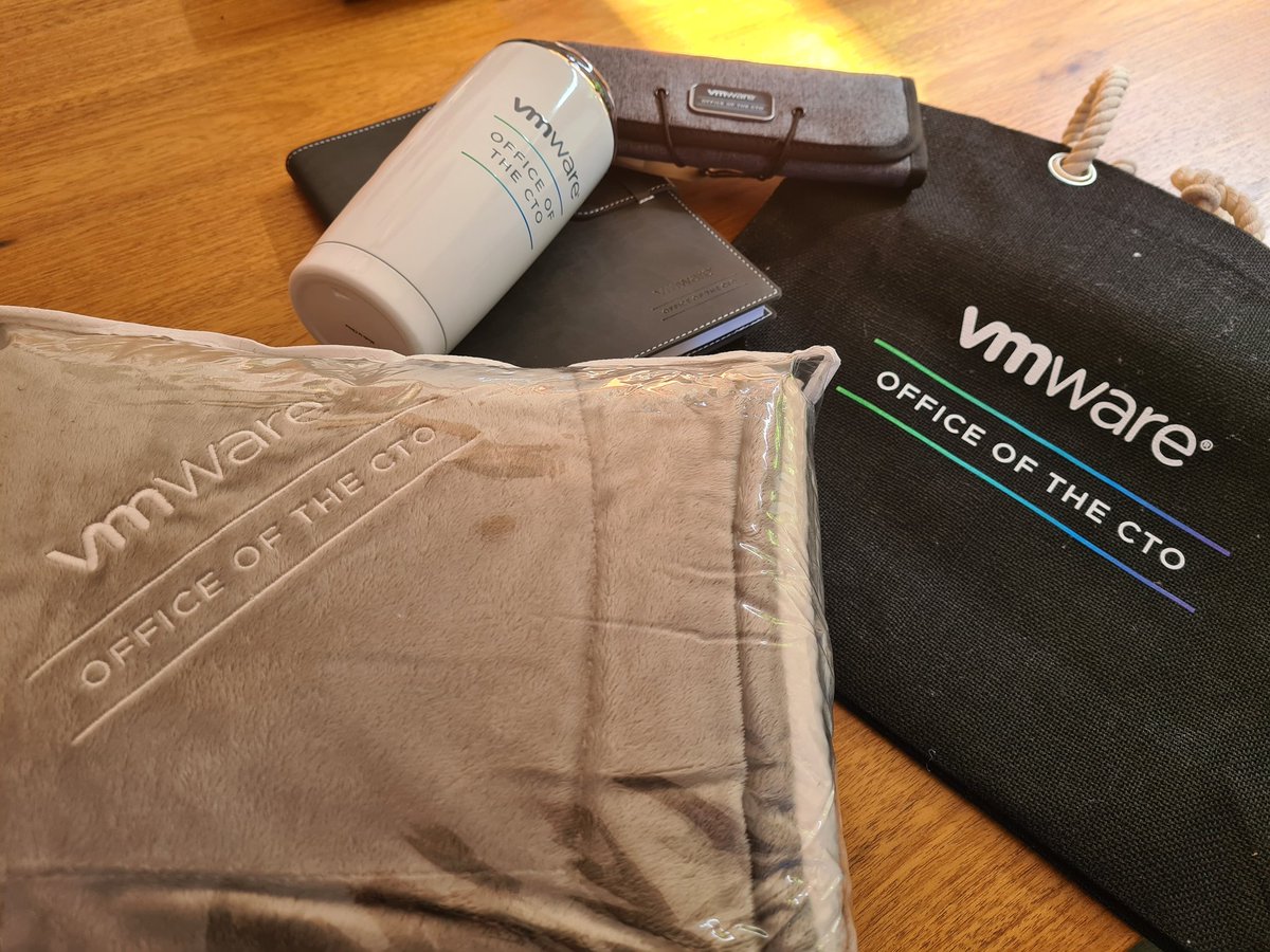 Just arrived! Thank you <a href="/cswolf/">Chris Wolf</a> <a href="/vmwocto/">VMware OCTO</a> #GlobalFieldPrincipal #vmware #bestplacetowork