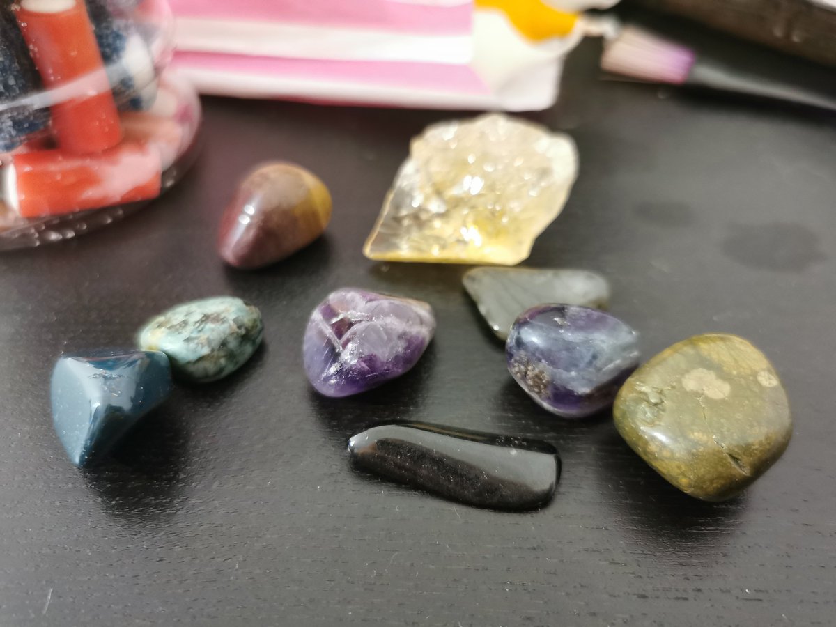 Lucinda Love tweet media