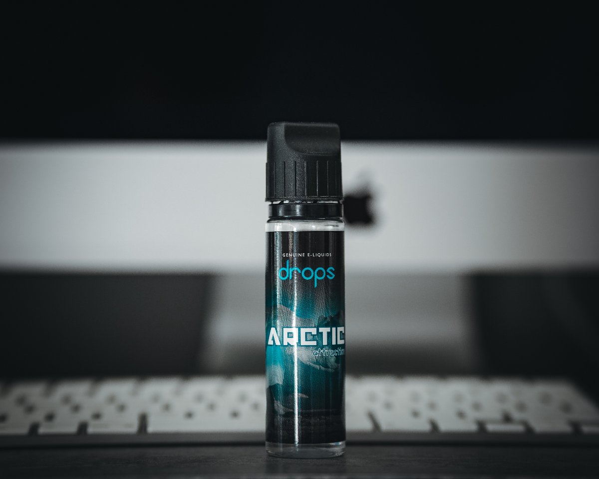 ¿A ti también te atrae?💙

📸 <a href="/roly/">Neil Luo</a>.ph

#dropseliquids #eliquid #driplife #vapecrew #vapepics #vapelife #vapelyfe #vapenation #vapeon #vapegram #instavape #vapephoto #vapephotography #vapeaddict #vapeworld #handcheck #vapeclub #productphotography
#fotografiapublicitaria