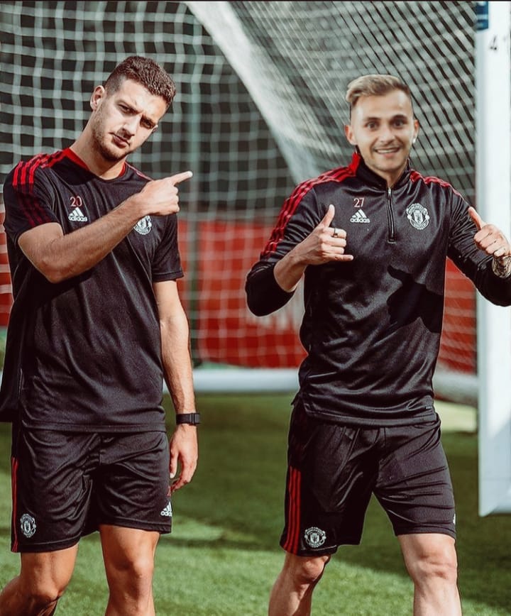 Working💪💪🔴🔴