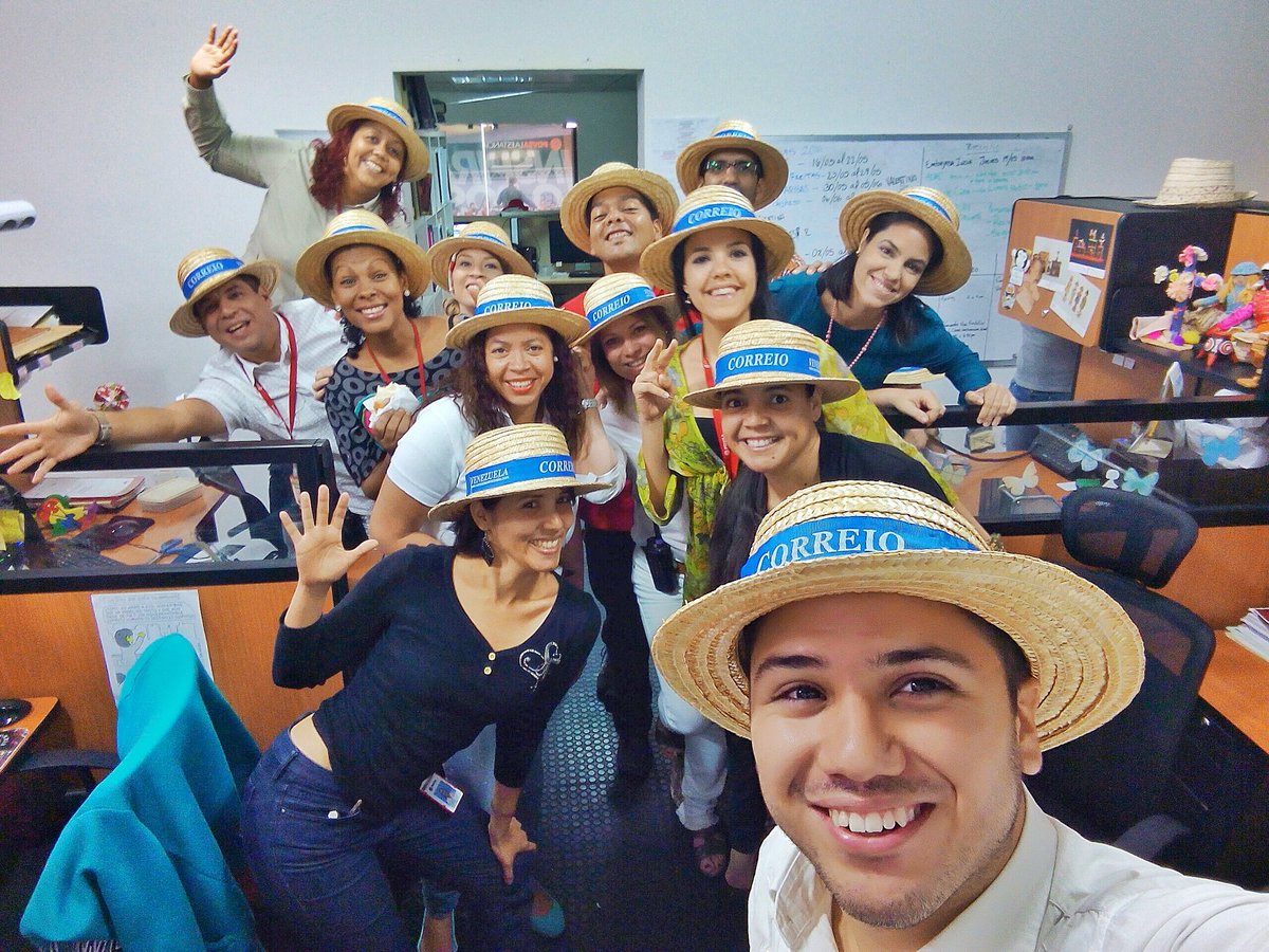 wulliams's tweet photo. Una bella #foto con gente querida.
Un estupendo #TBT
FELIZ JUEVES
•
•
•
⏳ #tbt #throwbackthursday #toptags #throwbackthursdays #tbts #throwback #tb #instatbt #instatb #reminisce #reminiscing #backintheday #photooftheday #latetbt #anothertbt #instalike #best #back #memories https://t.co/DOchLUGw1Z