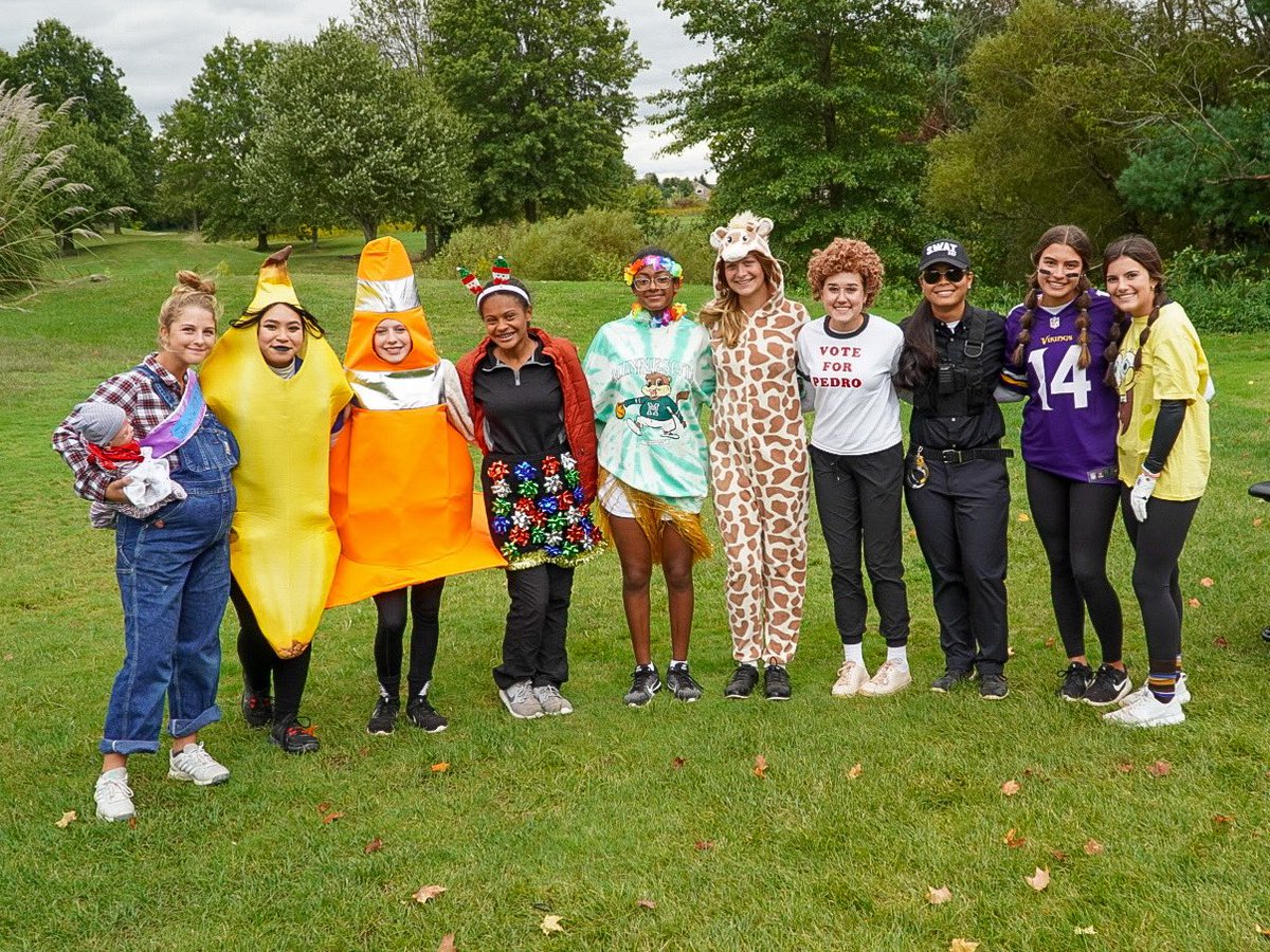 3GirlsGolf's tweet photo. A little pre-Halloween fun at tonight’s @OBHS_girlsgolf and @GolfOohs golf match! https://t.co/WlGpAXCRv4