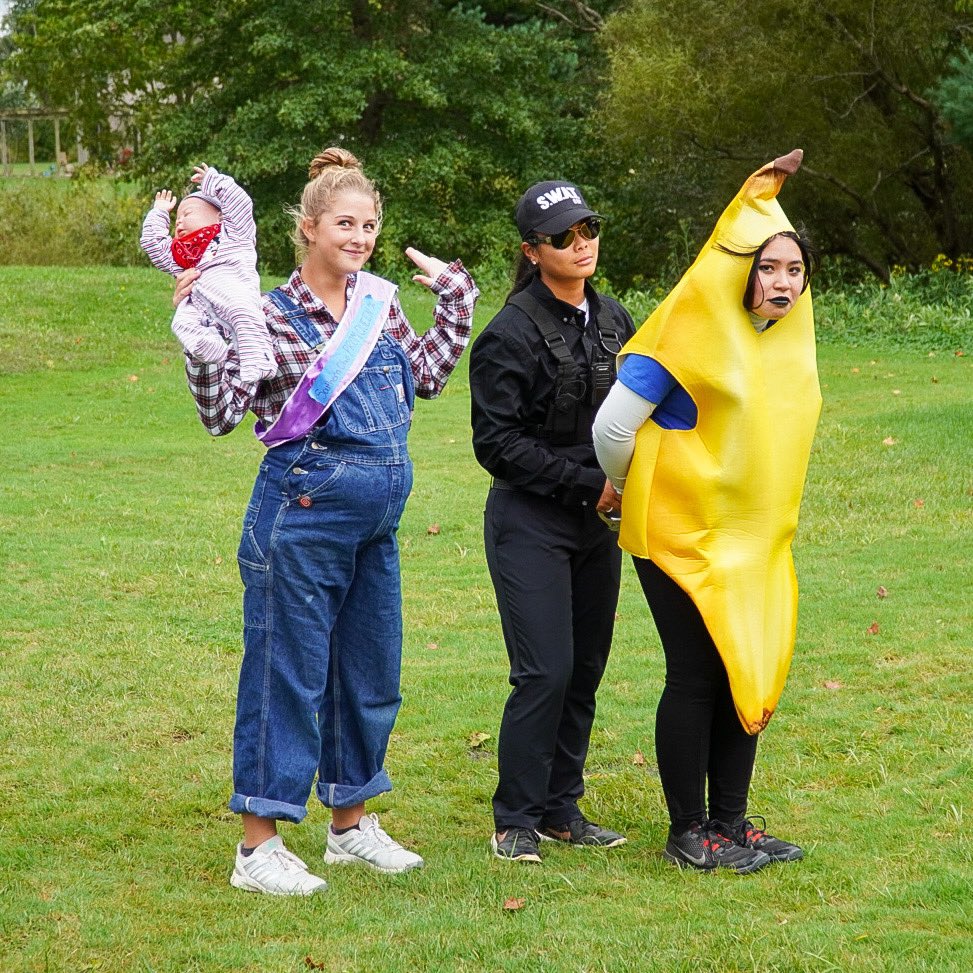 3GirlsGolf's tweet photo. A little pre-Halloween fun at tonight’s @OBHS_girlsgolf and @GolfOohs golf match! https://t.co/WlGpAXCRv4