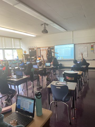 tmarconePOB's tweet photo. Bursting with excitement and enthusiasm as @MrsLindseyPOB challenges us to learn and try more difficult codes today @mrsyohePOB @mrsclampittPOB @ParkwayPOB @POBSchools @BWileyPOB https://t.co/1HkXa3d0oH