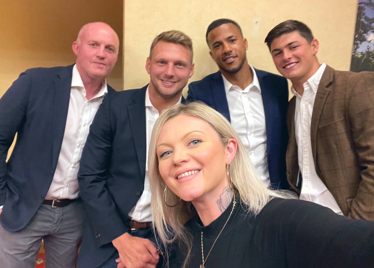 Next gig tonight… involves me in the Lions Den! 👀🦁🏉 Exciting Q&amp;A tonight! 🇬🇧