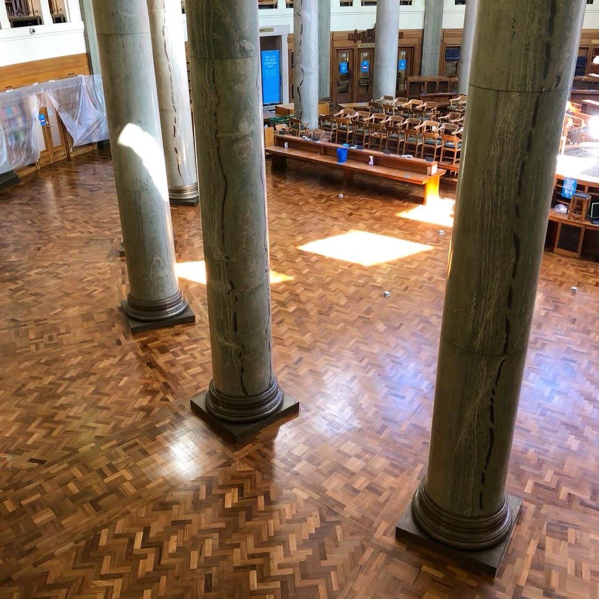 mjfgroupuk's tweet photo. Incredible wood floor restoration at the @UniversityLeeds #brothertonlibrary and refectory/events hall 😍👌🏼

The difference is night and day! Is it time to restore the character of your wood floors? Get in touch. #flooring #woodflooring #transformation https://t.co/CAnoDrMgB4