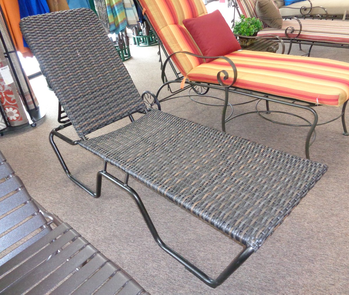 The Patio Renaissance Universal collection is crafted with an all-weather resin wicker and is framed in a durable, sturdy aluminum.  Can be seen in our 13,000 foot showroom at 3210 N Oracle Rd or online at patioconnectionaz.com.
#patiorenaissance #bistrochairs #chaiselounger