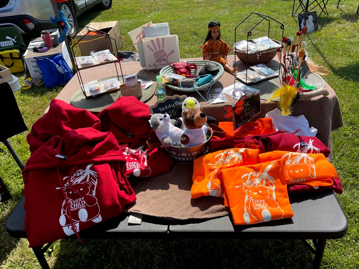 #WaterlooRegion join us this Sat, Sept. 25 for <a href="/healing_seven/">The Healing of The Seven Generations</a> Indigenous Art &amp; Craft Market, with artists Urban Nish, 519 Beady Things, &amp; Mukwa Creations from 10am-6pm. Then, live music with the <a href="/SCPorchParty/">Schneider Creek Porch Party</a> from 2-6pm with The Jendy Way &amp; <a href="/GrrRamblers/">Grand River Ramblers</a>! Outdoor admission, free!