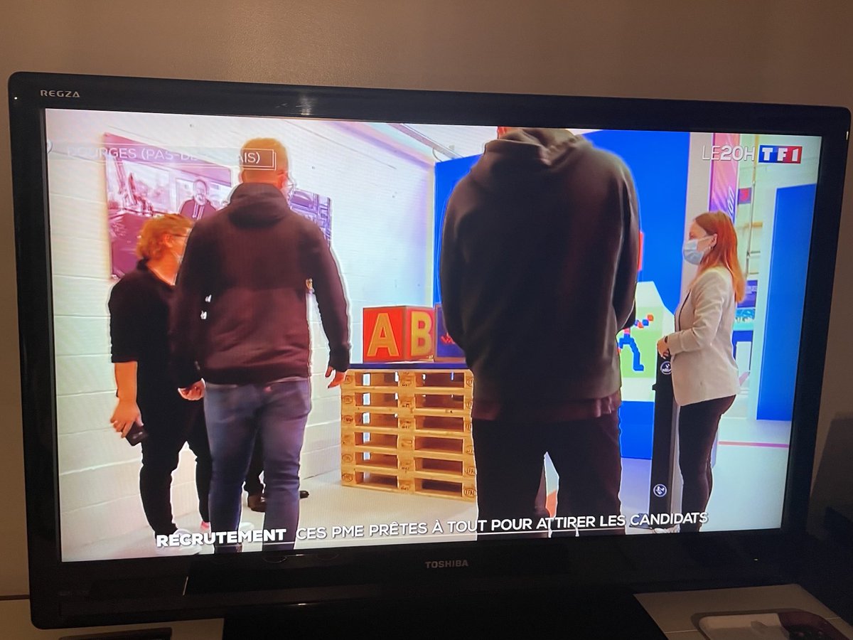 Le #LogisticTour (métiers logistiques) est passé ce soir au JT de ⁦<a href="/TF1/">TF1</a>⁩ > 1000 mercis ! ⁦<a href="/CCI_hdf/">CCI Hauts-de-France</a>⁩ ⁦⁦<a href="/hautsdefrance/">Région Hauts-de-France</a>⁩ ⁦<a href="/prefet59/">Préfecture de la région Hauts-de-France et du Nord</a>⁩ ⁦@pole_emploi⁩ ⁦<a href="/AFT_TL/">AFT TRANSPORT & LOGISTIQUE</a>⁩