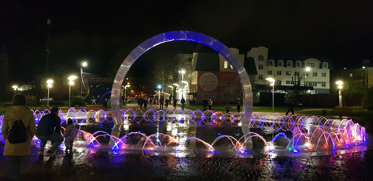 kubyaka's tweet photo. Интерактивный фонтан. Калуга. 2021-09-23

#Калуга #Калуга650 #Фонтан #Фонтаны #ИнтерактивныйФонтан #Калуга24 #Kaluga #Kaluga24 #Rus40 #КалугаНовости https://t.co/TDigfkCq62
