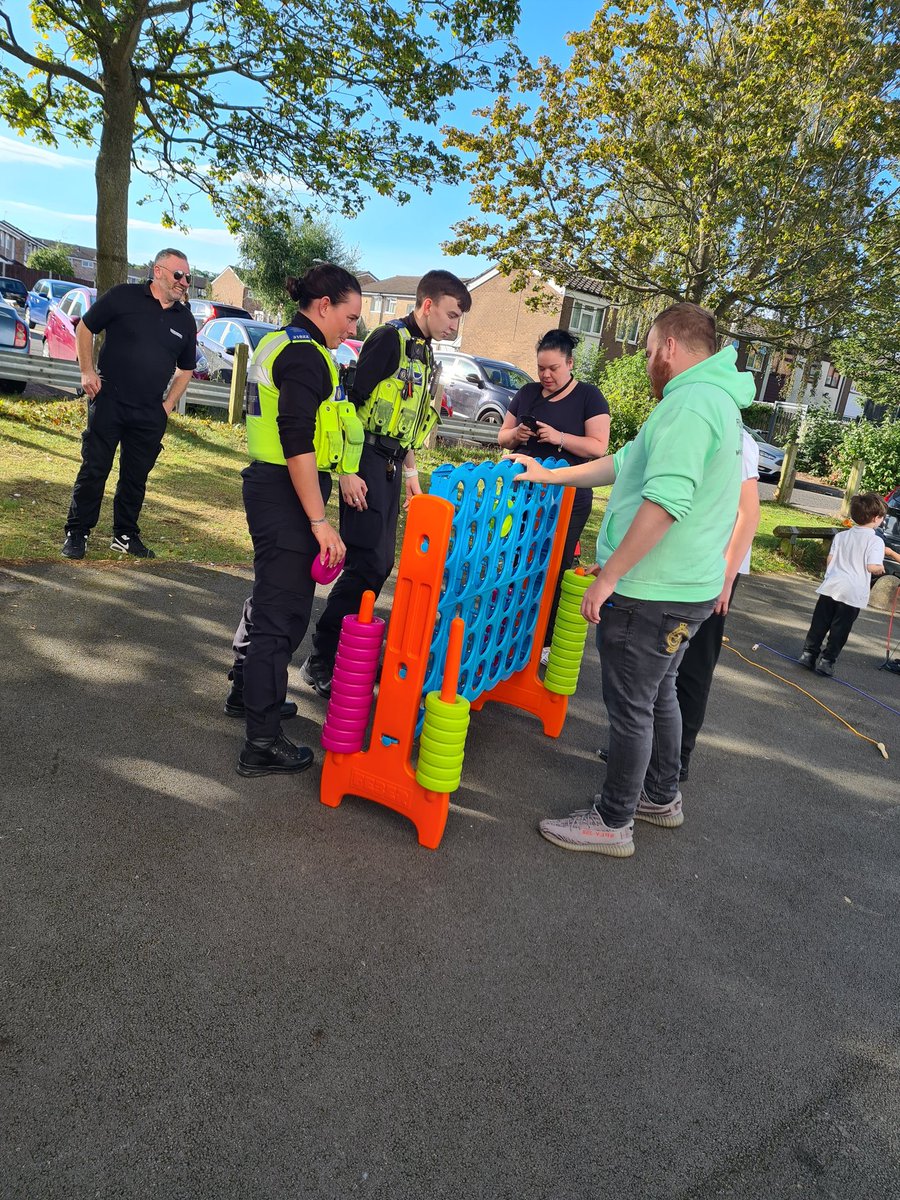 EngagementSch's tweet photo. Another successful pop up today at Clare and Pembroke House! Supported by @TAWSociety &amp; @ChelmsleyWMP 😁 The kids had a fantastic time, we got to meet lots more of our lovely residents and our favourite little mascot 🍦🐶 #SolihullACTION #AutumnPopUps @Solihullhousing https://t.co/V1FfilsVHn