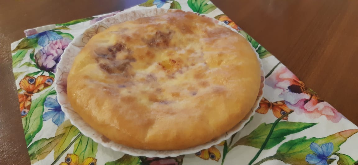 Приготовил свой первый хачапури! (выглядит, как осетинский пирог)