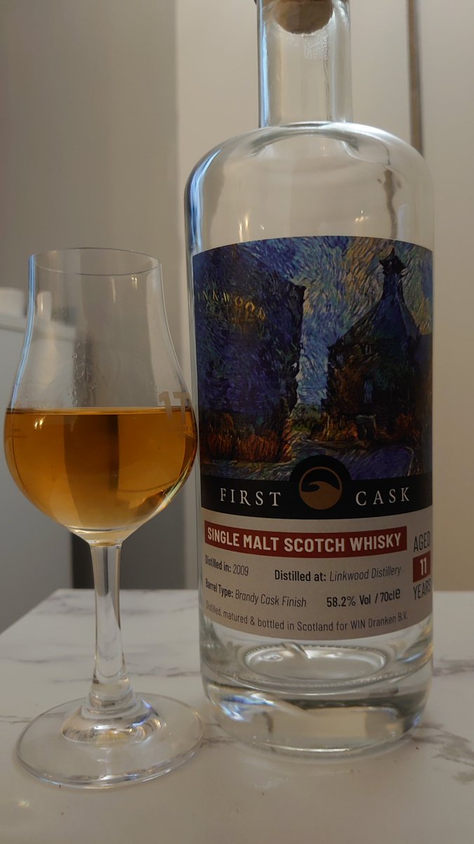 dnisbet250's tweet photo. Dram 255 of #Whisky366
#Linkwood by #firstcask #BrandyCaskFinish
8.75
#BuyADram Yes
#BuyABottle Yes
#Scotch #Whisky #SingleMalt https://t.co/SUEIGEARGY