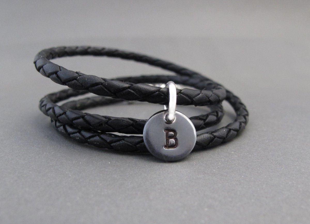 OrganicRust's tweet image. Mens Necklace - Initial Necklace - Initial Jewelry - Monogrammed Necklace - Mens Jewelry - Leather Cord - Leather Necklace - Gifts for Him etsy.me/3kCpBQk #christmas #men #yes #leather #mensnecklace