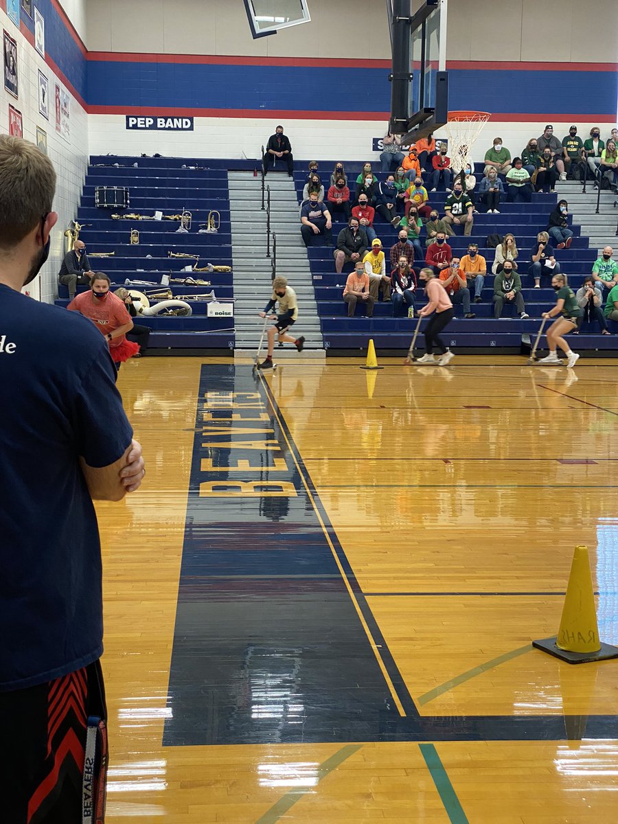 RAHSburg's tweet photo. So much fun at the assembly this afternoon! #ClassSpirit #ReedsburgPride @rahs_studco https://t.co/7J45cakjdx
