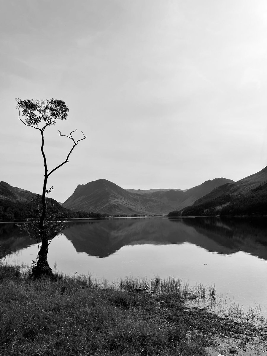 WarrenRome's tweet photo. A few select snaps from my little trip to #buttermere in the #LakeDistrict #photography #landscapephotography #Authorofthemacabre #warome https://t.co/W0lJu9wQMk