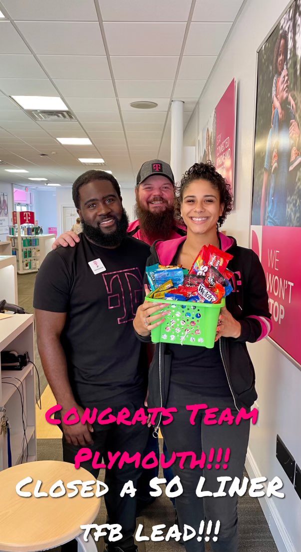 PlanteTanya's tweet photo. Team Plymouth doing some amazing things this month. From customer service to leadership to community, they are bringing the total package. So proud of the team, they deserve some #magenta love! @RonSmitty15 @ChappyCLT #Plymouth #smra #NewEngland https://t.co/06e6mLxIFf