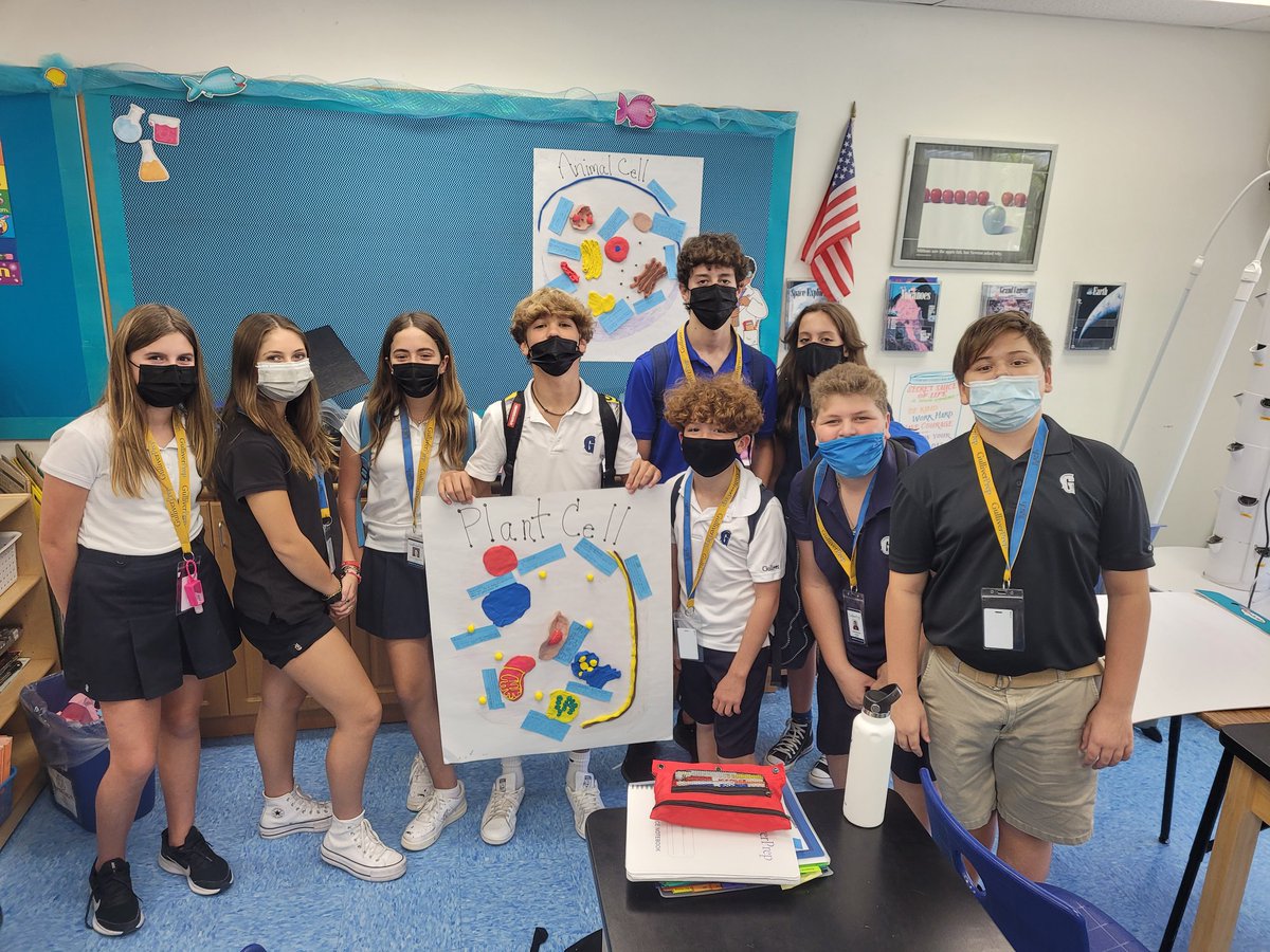CGarcia_GPrep's tweet photo. Students created animal and plant cell organelles today in 7th grade. Working collaboratively on small parts (organelles) to make a whole (cell) #gslearning @GulliverPrep_ https://t.co/Tq5TiJp1c6