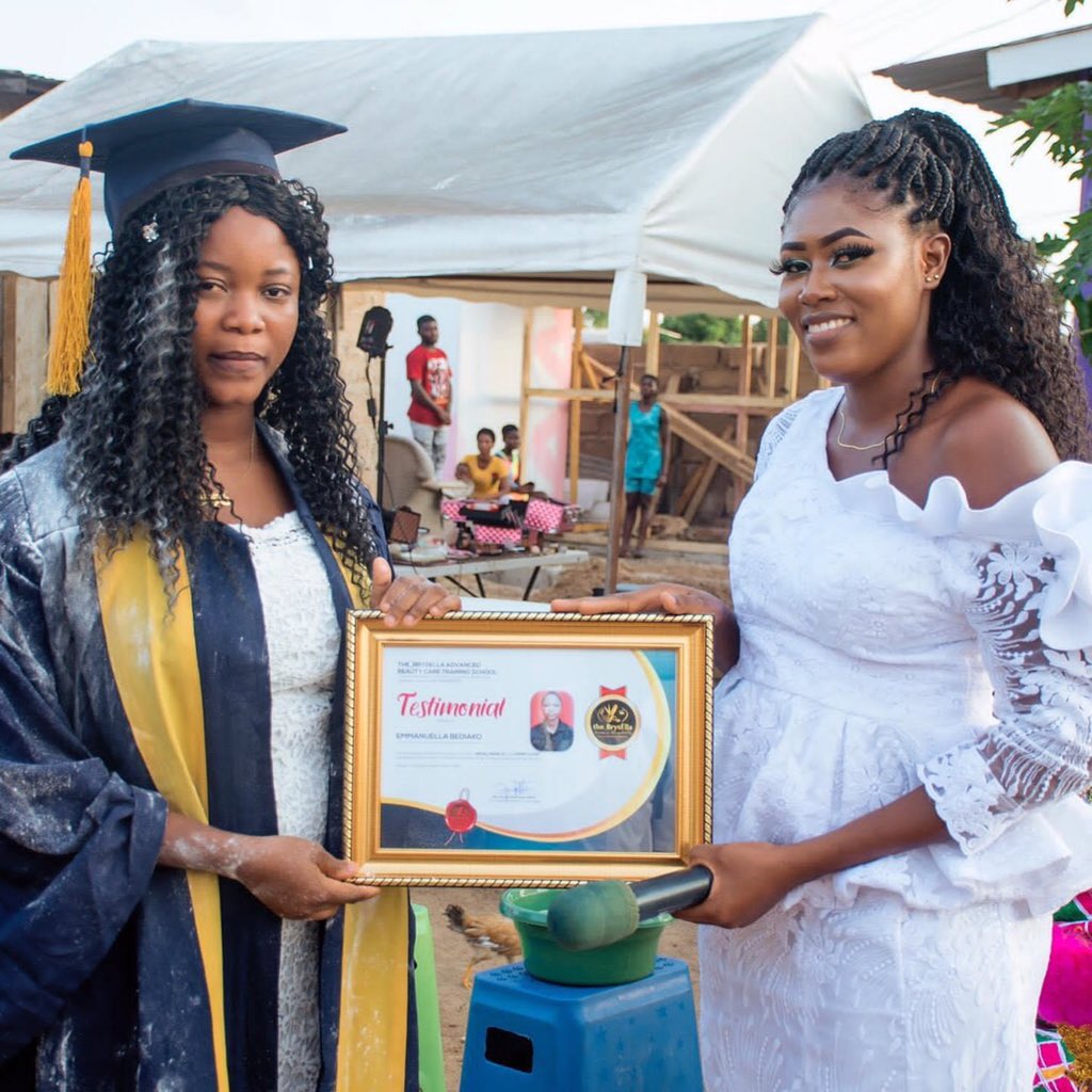 the_brysella_'s tweet photo. SEPTEMBER 2021 GRADUATION CEREMONY

JOIN THE NEXT BADGE AS WE TEACH YOU STEP BY STEP ON MAKEUP , GELE , NAILS EXTENSION ,PEDICURE &amp; MANICURE 

For enquiries Call us on 0552913780 / 0266885606 
📧 thebrysellagroomingparlour@gmail.com https://t.co/z55CdH5CQx