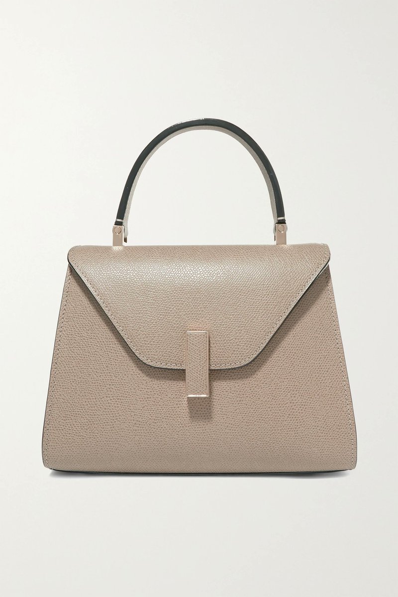 Meghan is carrying Valextra's 'Isolde' Purse - with thanks to several readers who shared! bit.ly/3o1Ggij