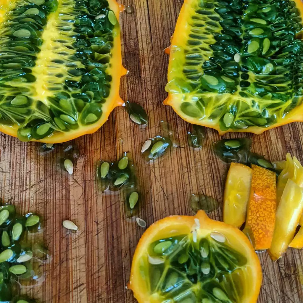 fredgibbs's tweet photo. Of course a horned melon takes like a blend of banana and cucumber.  Obviously. https://t.co/K04vaJedle https://t.co/ySNrlNcJLl