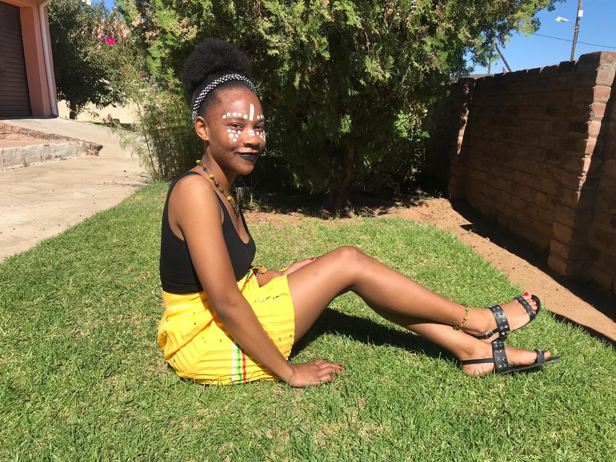 ISFAP_ZA's tweet photo. “One more step to reaching my dream career. All made possible by ISFAP. Financial stress is the very last thing on my mind and that's because ISFAP has it all covered. My heart is filled with gratitude. Thank you ISFAP.”
Kirangwa Anneline 
MBChB V
@WalterSisuluUni #ThisisourWHY https://t.co/x2VGlOpGpc