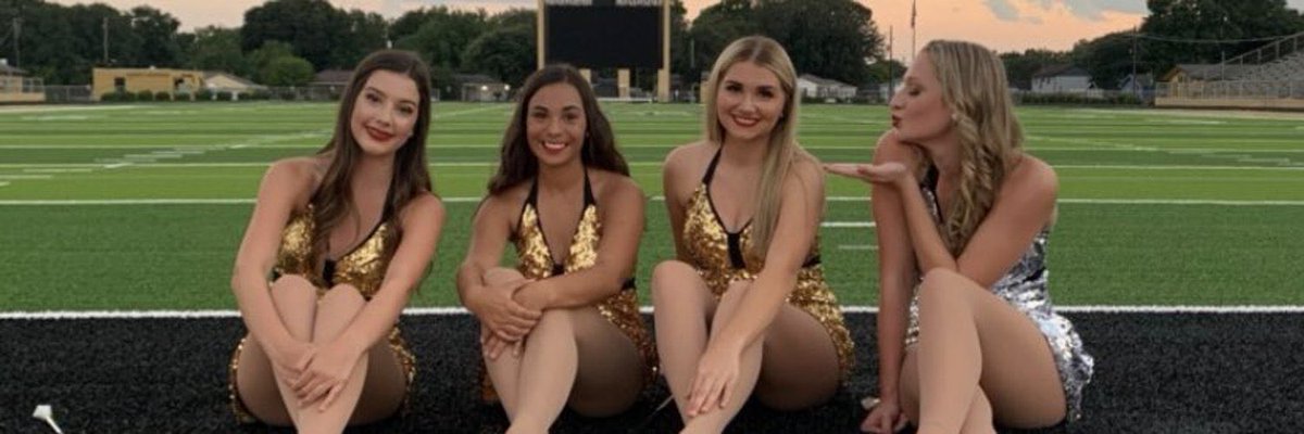 vs_png's tweet photo. Nederland cheerleaders are 🗑 @nhsforreal https://t.co/m4TcUMUogF