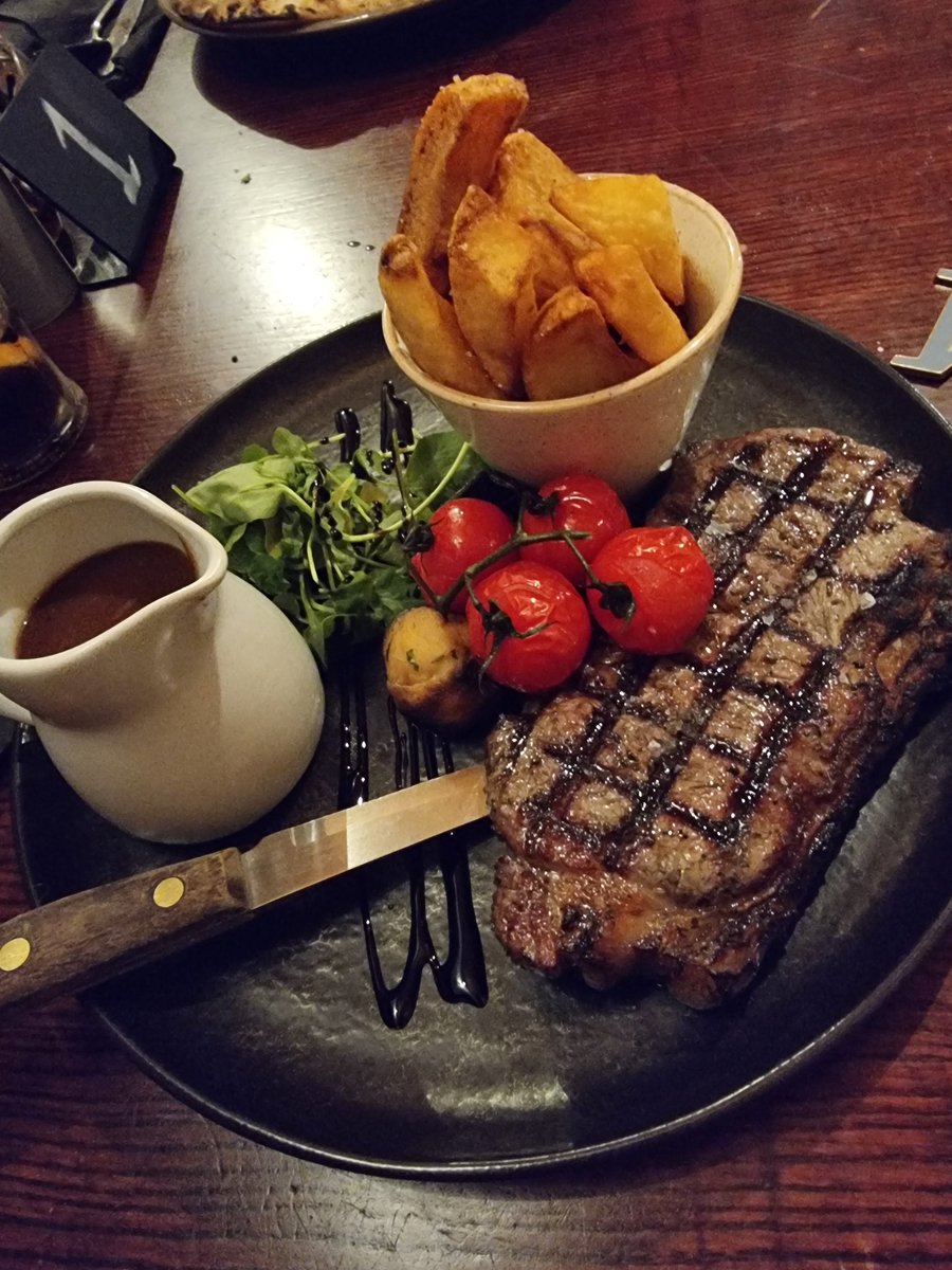Cllrleannejones's tweet photo. Absolutely outstanding food, presentation and service in the heart of Neath tonight - The Meat & Greet co, first time trying here and will definitely be back. Good to support local businesses in the town
#NeathTogether
@NPTCouncil
@NeathTCouncil
@Jeremy_Miles
@MeatGreet https://t.co/KlHuuBZeg6