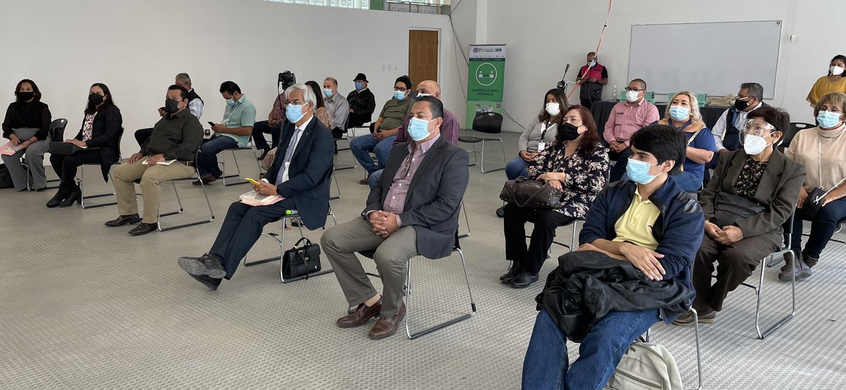INECoahuila's tweet photo. El día de hoy, en el marco de la @FILCoahuila, la Mtra. Blanca Nahayeli Gómez Aguilera, Profesora Investigadora de la @fcpys_uadec, realizó la presentación del libro "La conformidad: El poder de las influencias sociales sobre nuestras decisiones", de Cass R. Sunstein. https://t.co/FrwP0GdjNo