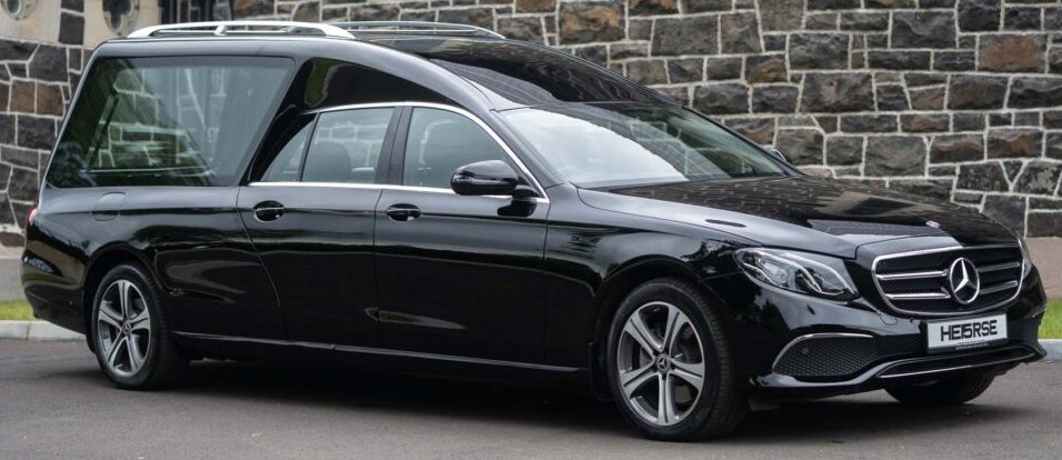 UltimativCars's tweet photo. And the story continues: @technogirish is n°213.

Yes, this #hearse (2017-20) from #ColemanMilne, based on the #MercedesBenz #EClass #W213 is technically, a really nice shaped car.

In fact:
I see enough space in there to make a small RV of it - incl. a kitchen counter, etc.
🤔 https://t.co/Ap1ZMmtjGO