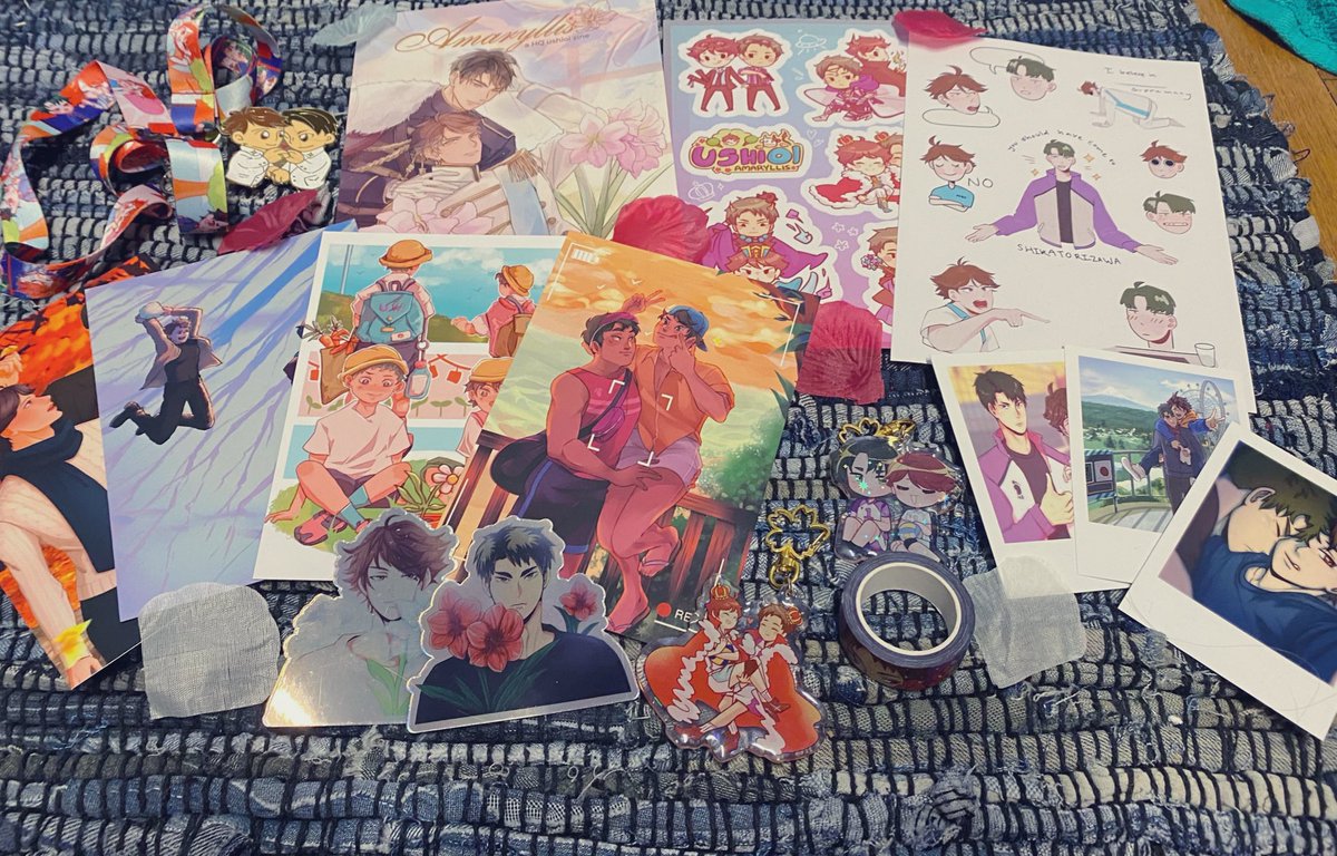 todxrxki's tweet photo. got my gorgeous @ushioikazine in the mail today!! I’m in love with this zine and the merch it’s so beautiful 😭😭😭 https://t.co/6Nej3O2Gjj