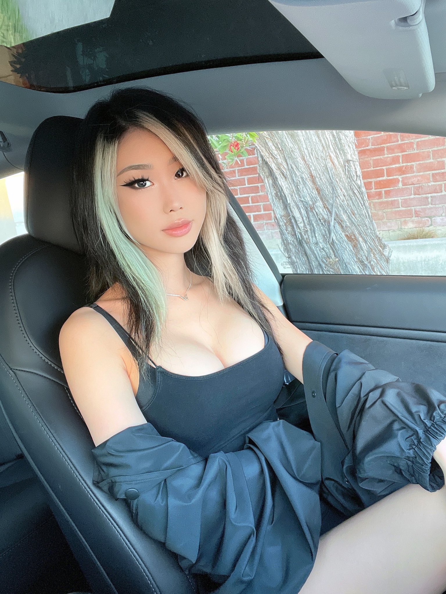 ahra ♡*･ﾟ.° on Twitter "need a ride? 🦋…