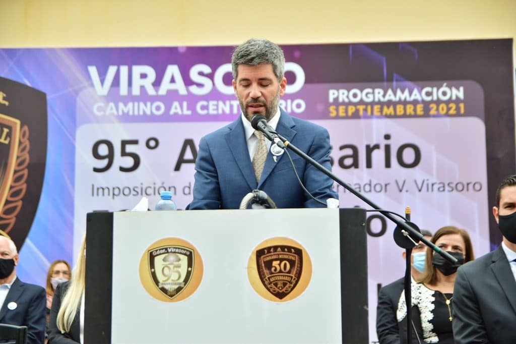 VirasoroMuni's tweet photo. Virasoro 95 años. #TransformandoVirasoro no es el slogan de un intendente sino que es y debe ser la bandera de todos los virasoreños.  El motor de desarrollo de nuestra ciudad son el trabajo de su gente, la industria y la producción. https://t.co/knD0o5zV7R