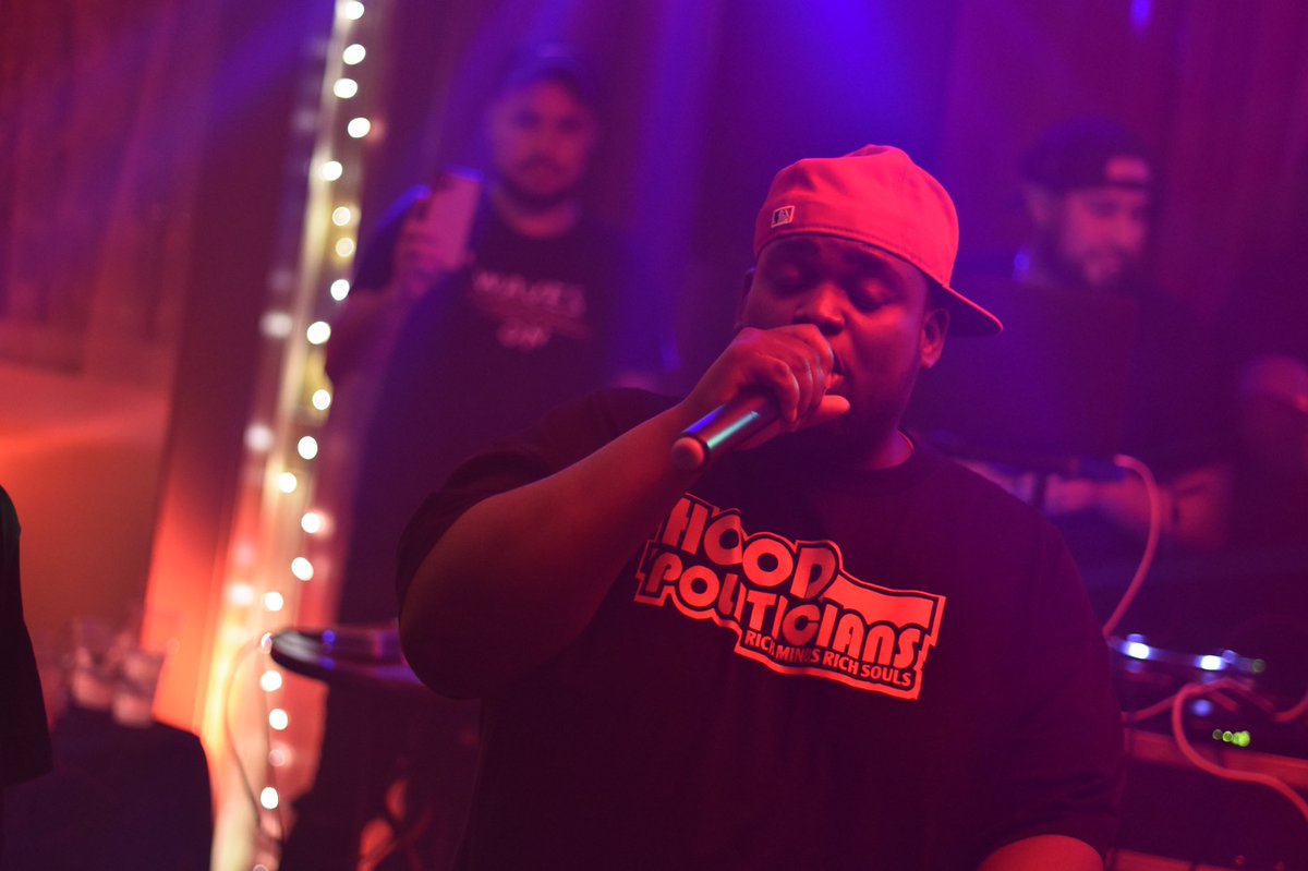 <a href="/itsnotyouitsq/">OQ🌹</a> &amp; @HPZ_TyTITI went crazy (as usual) at the Listening Party lastnight — s/o to <a href="/WavesOnBrand/">WAVES ON ™️</a> <a href="/SkrechySkrach/">Dj Skrechy Skrach</a> and the rest of the family for having us ☁️
#SDE #HoodPoliticians