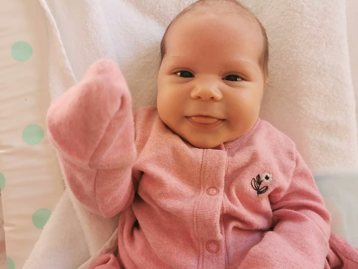 gemmalc_x's tweet photo. How is my 9lb 6oz of chunkiness  1 month today 🥺💜 #stopgrowingplease https://t.co/VdqvqO0pEo