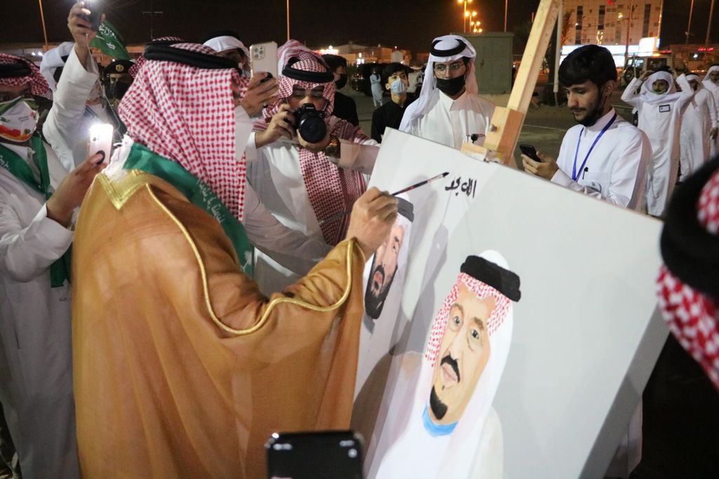 MushaytKhamis's tweet photo. محافظ #خميس_مشيط يرعى احتفال الأهالي باليوم الوطني الـ ٩١ 

#اليوم_الوطني_السعودي https://t.co/L6UCJxDlWI
