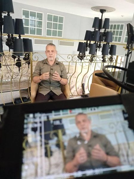 BCuartero's tweet photo. Equipo de #Perlavision graba con destacadas figuras miembros de la UNEAC programa En primera fila dedicado a la música de Benny Moré, músico orgullo de #Cienfuegos #CubaEsCultura https://t.co/hvtiMteMJ1
