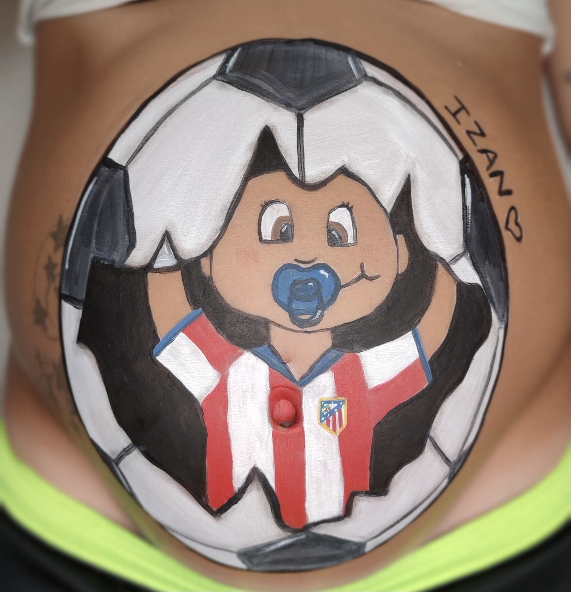 CarlaAtleti3's tweet photo. Un pequeño atlético viene en camino, y yo estoy encantada de plasmarlo en la barriguita de su mami ❤️ #TequieroAtleti https://t.co/6R0bpXHbg9
